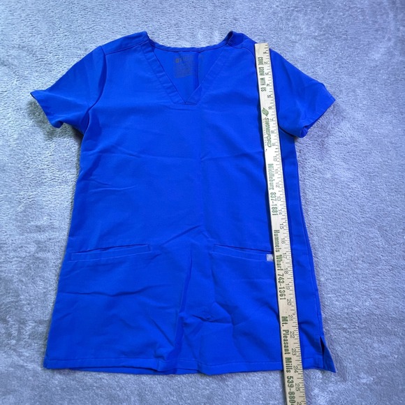 FIGS Royal Blue V Neck Scrub Top Short Sleeve Technical Collection YY - Picture 2 of 11